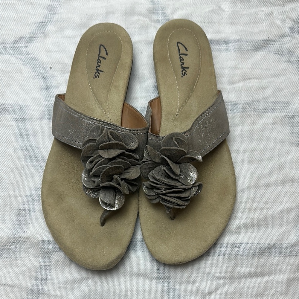 Clarks Women's leather Gray Slide Sandals
